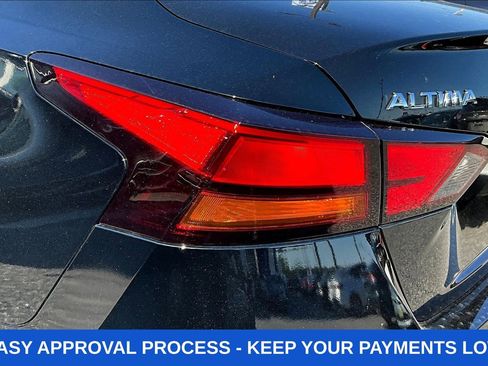 Used 2022 Nissan Altima 2.5 SV FWD image 29
