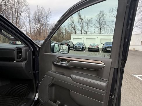 Used 2023 Chevrolet Silverado 1500 LT image 15