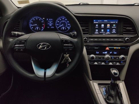 Used 2020 Hyundai Elantra SEL w/ Convenience Package (C2) FWD image 22