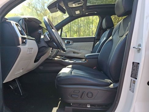 Used 2022 Kia Sorento SX Prestige w/ Panoramic Sunroof Package AWD/4WD image 14