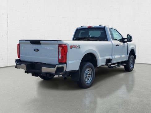 New 2026 Ford F250 XL w/ FX4 Off-Road Package AWD/4WD image 7