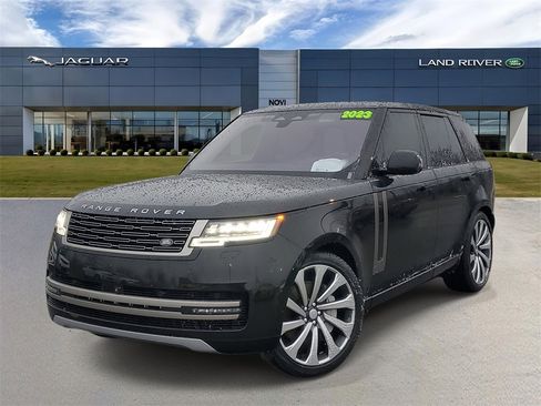 Used 2023 Land Rover Range Rover SE image 1