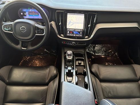 Used 2024 Volvo S60 B5 Plus FWD image 13