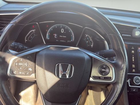 Used 2018 Honda Civic EX-L image 10
