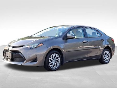 Used 2019 Toyota Corolla LE FWD image 3
