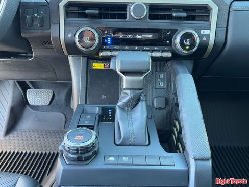 Certified 2025 Toyota Tacoma Limited AWD/4WD image 30