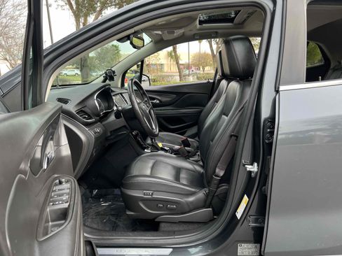Used 2018 Buick Encore Essence image 4