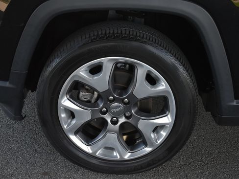 Used 2021 Jeep Compass Limited AWD/4WD image 11
