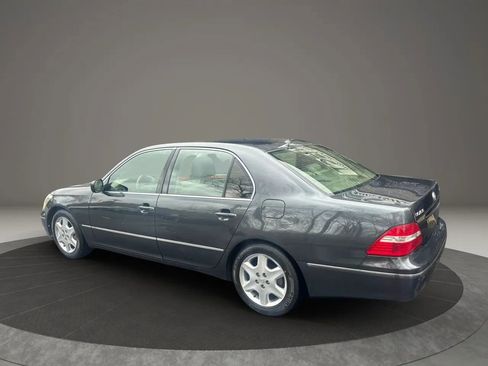 Used 2004 Lexus LS 430 RWD image 12