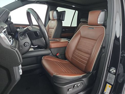 Used 2023 GMC Yukon Denali Ultimate AWD/4WD image 11