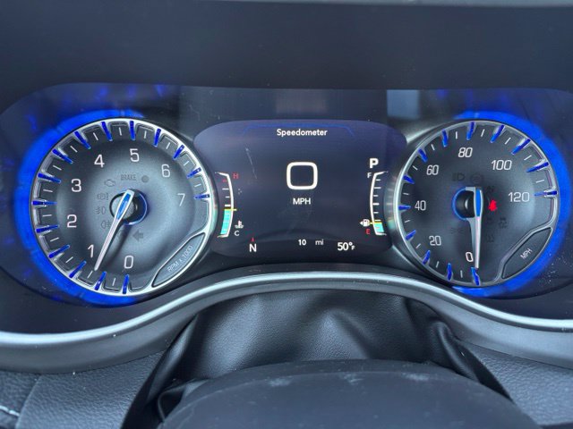 New 2027 Chrysler Pacifica Select AWD/4WD image 26