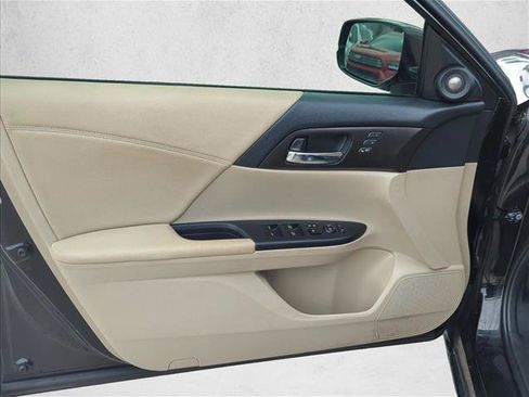 Used 2015 Honda Accord EX-L image 9