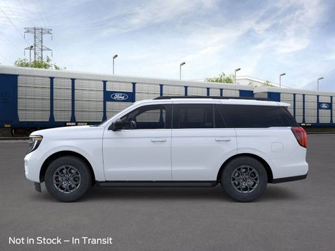 New 2026 Ford Expedition Active image 4