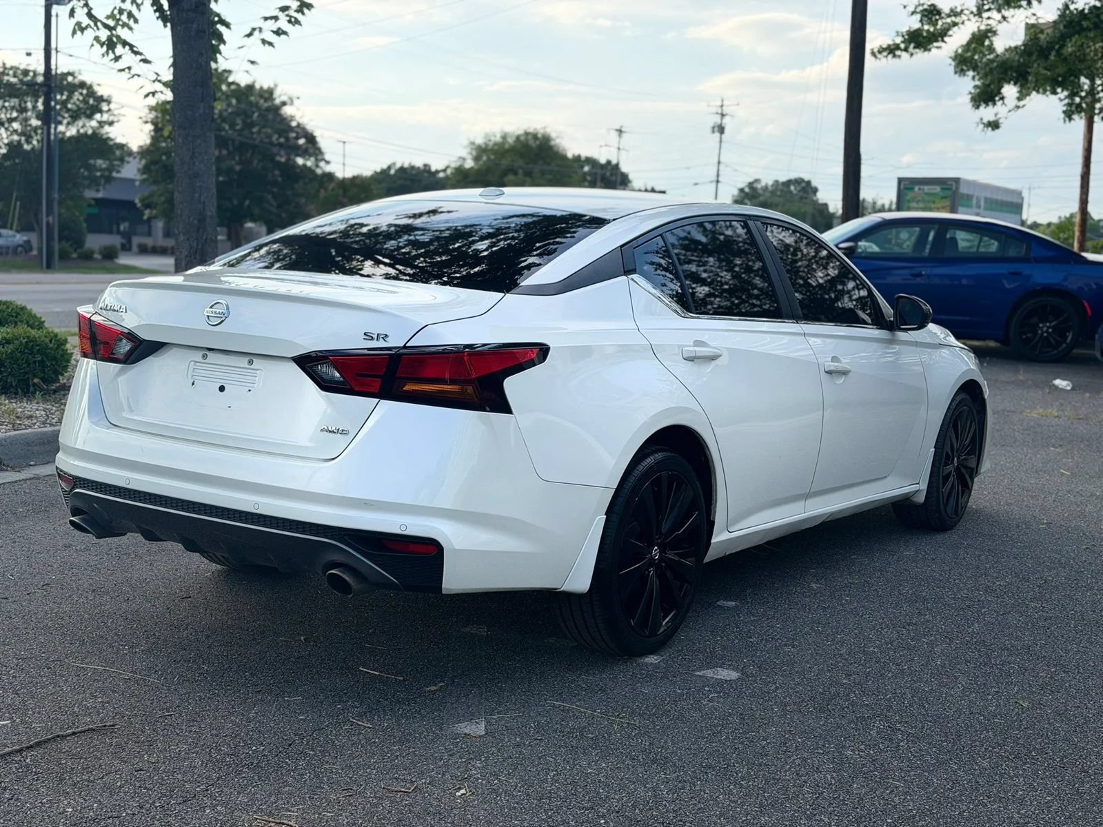 Used 2020 Nissan Altima 2.5 SR w/ Premium Package AWD/4WD image 6