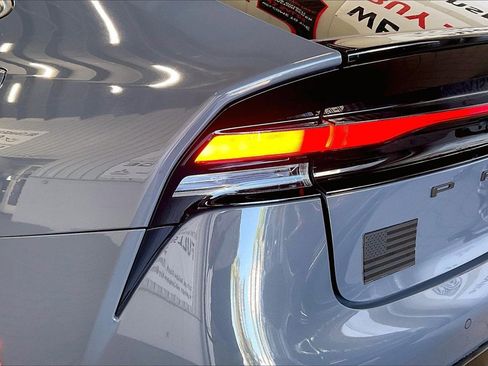 Used 2024 Toyota Prius XLE image 17