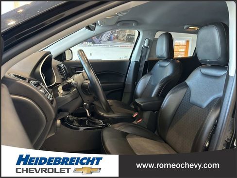 Used 2018 Jeep Compass Latitude image 14