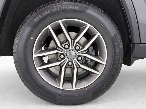 Used 2020 Jeep Grand Cherokee Limited w/ Luxury Group II image 34