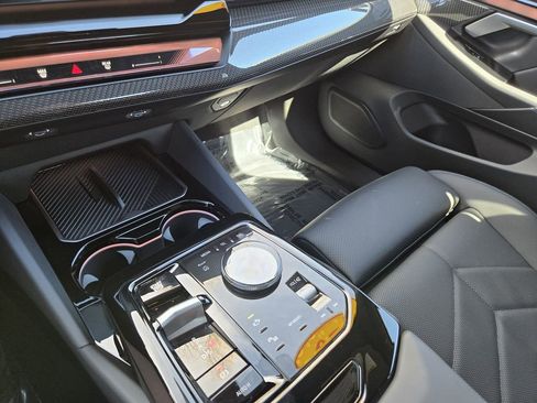 Certified 2026 BMW 550e xDrive 550e xDrive image 24