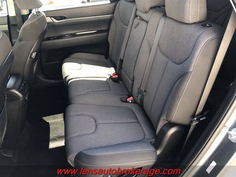 Used 2021 Hyundai Palisade SE FWD image 16