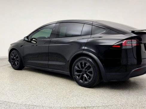 Used 2022 Tesla Model X Plaid image 7