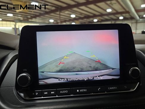 Used 2022 Nissan Rogue SV image 22