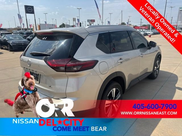Used 2024 Nissan Rogue SL w/ SL Premium Package FWD image 5