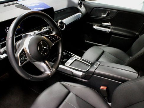 Used 2025 Mercedes-Benz GLB 250 GLB 250 image 23