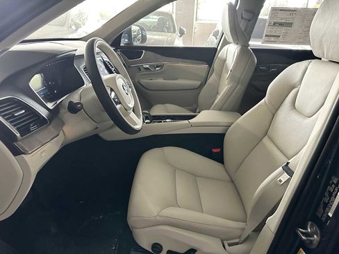 Used 2023 Volvo XC90 B5 Plus w/ Protection Package Premier image 16