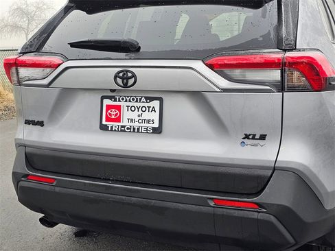 Used 2025 Toyota RAV4 XLE image 13