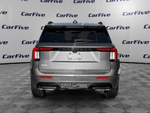 Used 2025 Ford Explorer ST-Line w/ ST-Line Street Pack image 4