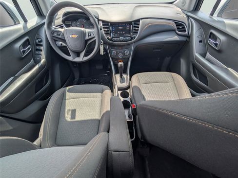 Used 2022 Chevrolet Trax LS w/ Tint and Cruise Package AWD/4WD image 26