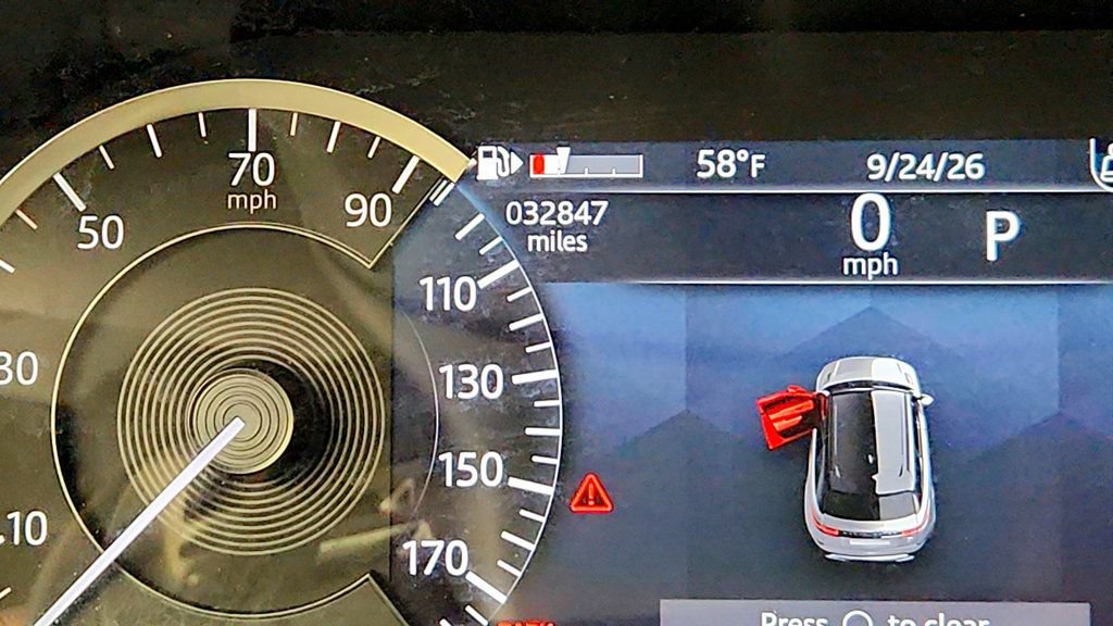 Used 2023 Land Rover Range Rover Velar R-Dynamic S AWD/4WD image 16
