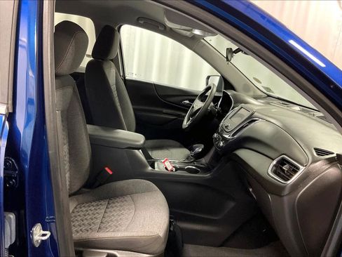 Used 2022 Chevrolet Equinox LT w/ LPO, Floor Liner Package image 11