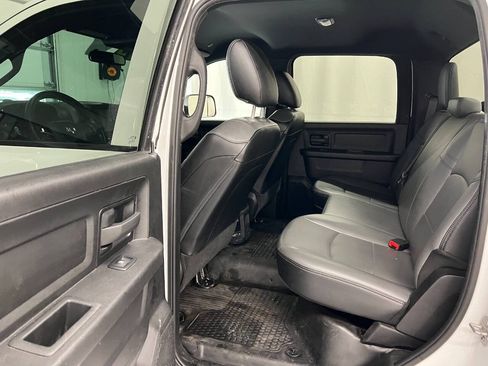 Used 2022 RAM 5500 Tradesman w/ Chrome Appearance Group AWD/4WD image 7