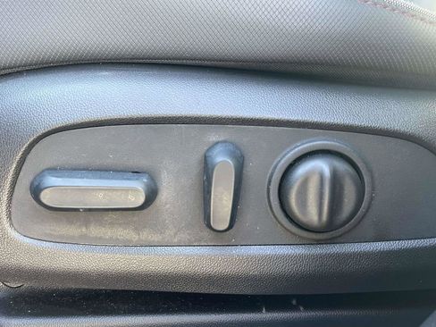 Used 2023 Chevrolet TrailBlazer RS w/ Convenience Package image 15