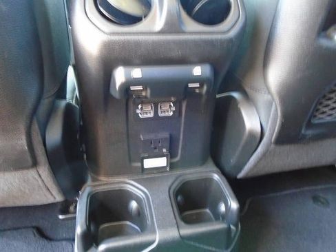 Used 2026 Jeep Gladiator Mojave AWD/4WD image 24