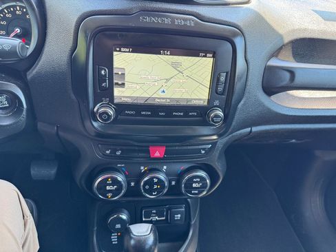 Used 2017 Jeep Renegade Limited AWD/4WD image 22