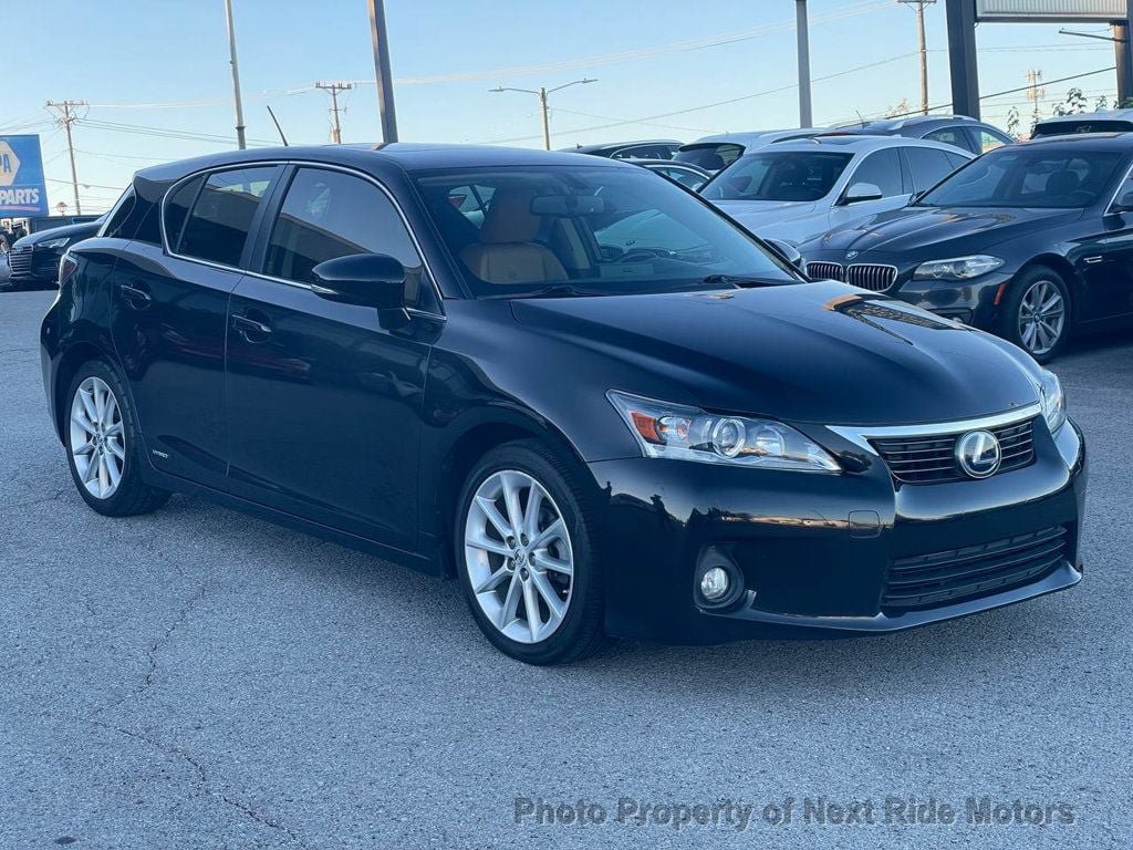 Used 2012 Lexus CT 200h Premium w/ Premium Audio Pkg FWD image 4