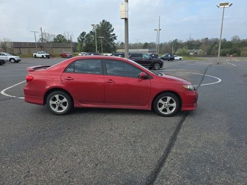 Used 2013 Toyota Corolla S image 2