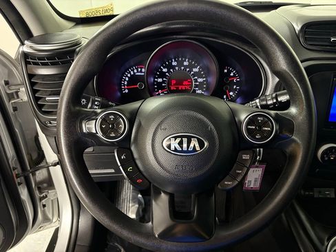 Used 2019 Kia Soul FWD image 17