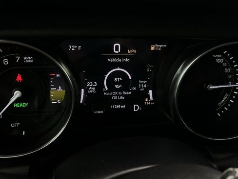 Used 2022 Jeep Wrangler Unlimited Sahara image 15