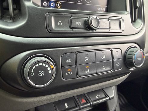 Used 2022 Chevrolet Colorado W/T w/ WT Convenience Package image 36