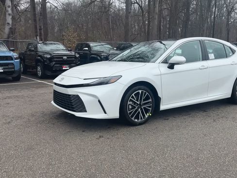 New 2026 Toyota Camry XLE AWD/4WD image 4
