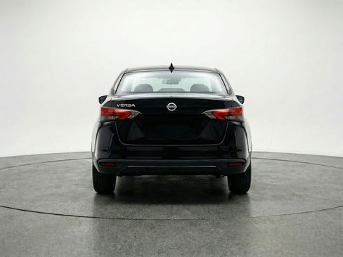 Used 2025 Nissan Versa SV image 7