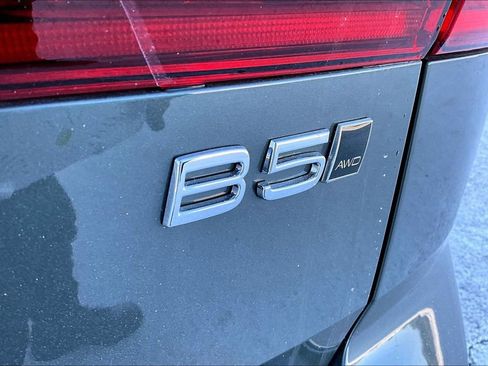New 2026 Volvo XC60 B5 Ultra w/ Protection Package Premier AWD/4WD image 8