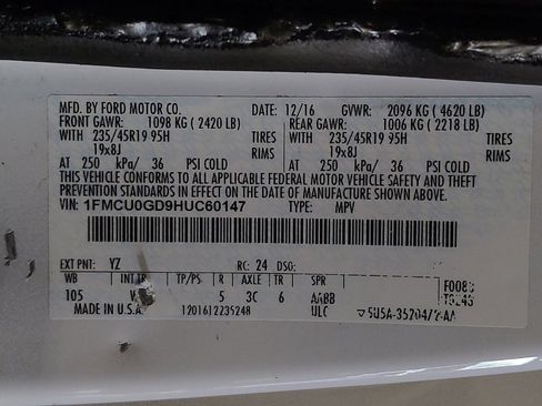 Used 2017 Ford Escape SE w/ Equipment Group 201A FWD image 33