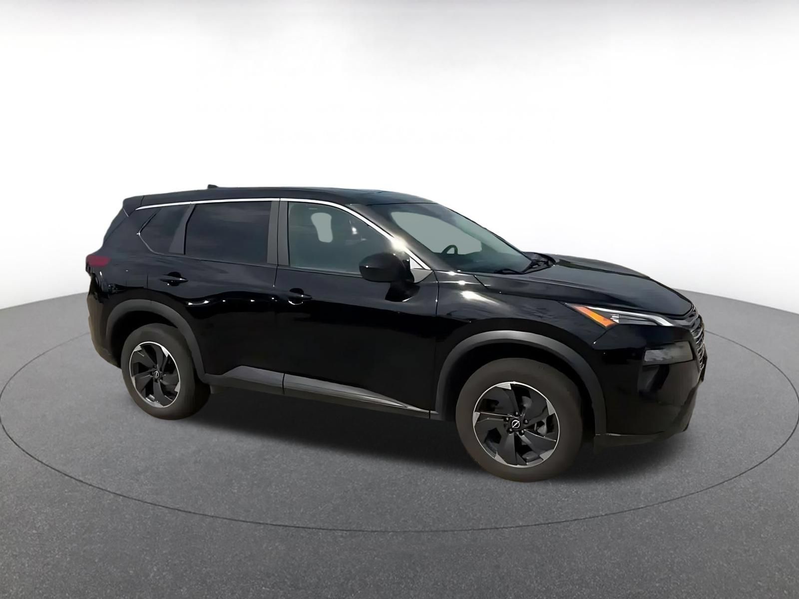 Used 2025 Nissan Rogue SV FWD image 2