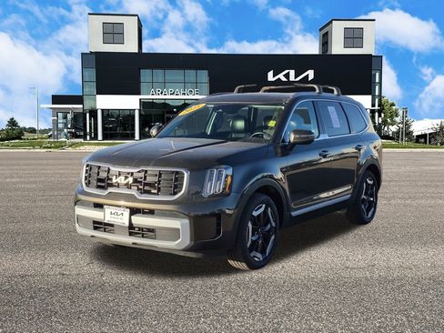 Used 2025 Kia Telluride S image 5