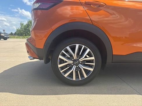 Used 2024 Nissan Kicks SV w/ Interior Electronics Package FWD image 14