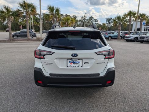 Certified 2025 Subaru Outback Premium image 5